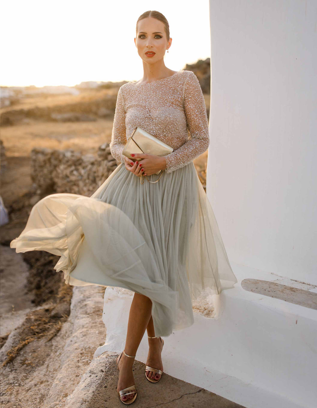 traenen_brautkleid_berater_brautkleid_finder_online_shopping_tüllrock_midi_kurz_grau_grün_jga_bridal_party_brautjungfern_vintage_boho_hochzeit_grau_grün_eukalyptus_linde_salbei_winter_herbst_hochzeitsgast