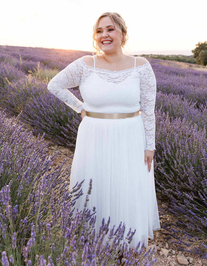 constant_love_online_shop_braut_hochzeit_andcompliments_berlin_team_braut_tuellrock_tuell_rock_spitze_spitzenoberteil_brautkleid_kleid_langarm_aermel_standesamt_boho_body_clean_gestre_f5156f0c