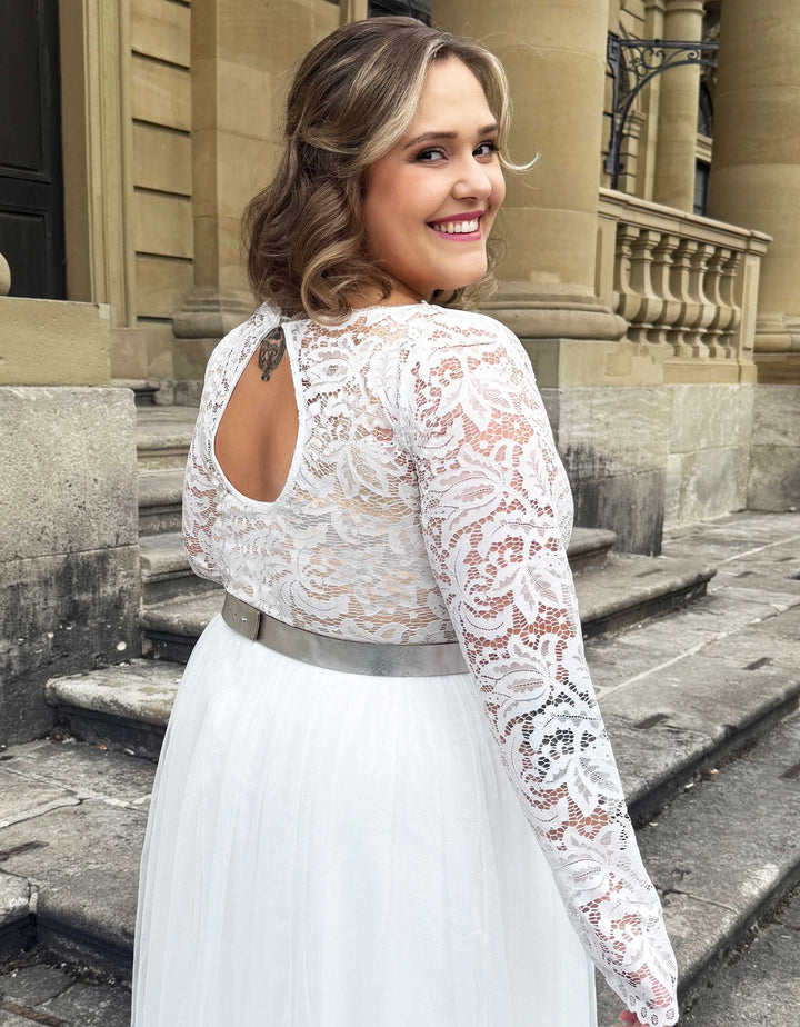 andcompliments_online_shop_brautmode_tulle_skirt_tuellrock_tuell_braut_hochzeit_online_shoppen_gordes_spitzenoberteil_made in europe_europa_große größen_curvy