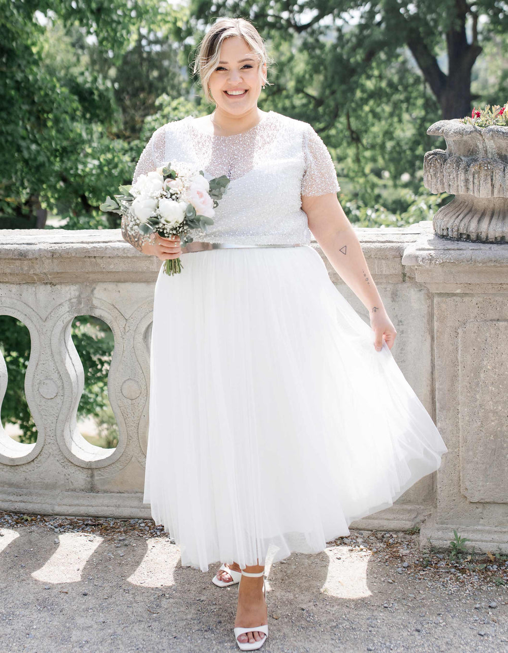 andcompliments_online_shop_brautmode_tulle_skirt_tuellrock_tuell_braut_hochzeit_online_shoppen_grasse_halbarm_silber_halb-4