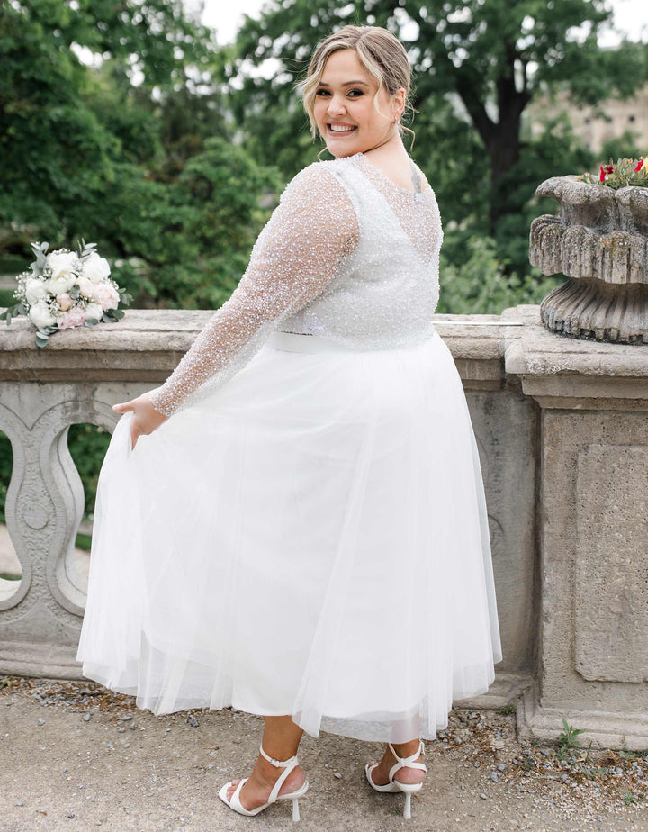 andcompliments_online_shop_brautmode_tulle_skirt_tuellrock_tuell_braut_hochzeit_online_shoppen_grasse_langarm_silber