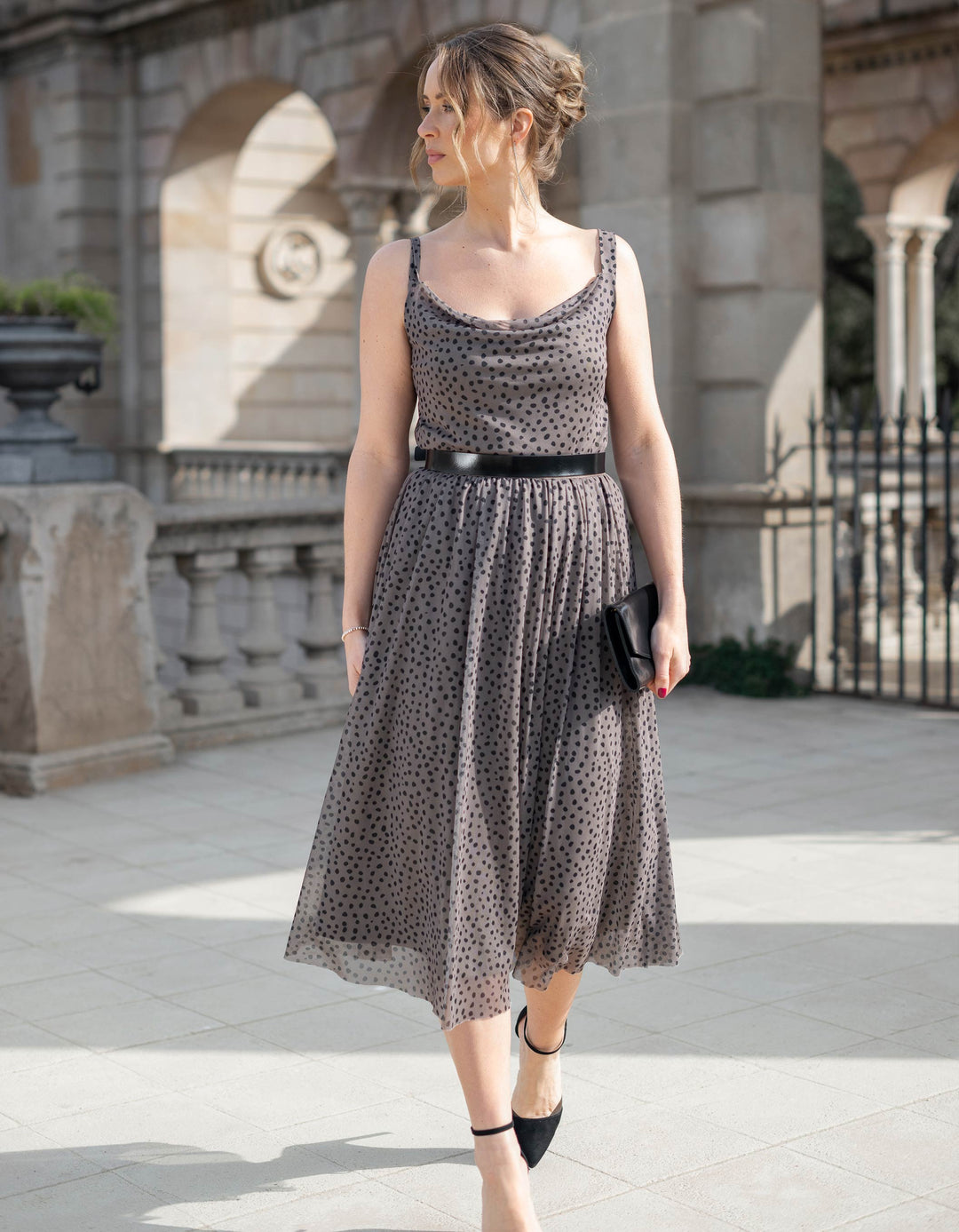 andcompliments_online_shop_brautmode_tulle_skirt_tuellrock_tuell_braut_hochzeit_online_shoppen_jan_kulke_alt_nude_soft_powder_midi_taupe_dot