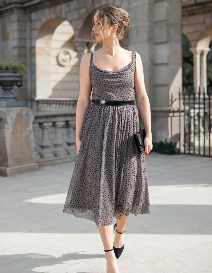 andcompliments_online_shop_brautmode_tulle_skirt_tuellrock_tuell_braut_hochzeit_online_shoppen_jan_kulke_alt_nude_soft_powder_midi_taupe_dot