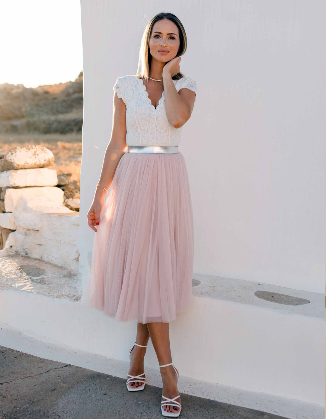 Analyzing image     andcompliments_online_shop_brautmode_tulle_skirt_tuellrock_tuell_braut_hochzeit_online_shoppen_jan_kulke_softrose_hochzeitsgast_kurz_braut