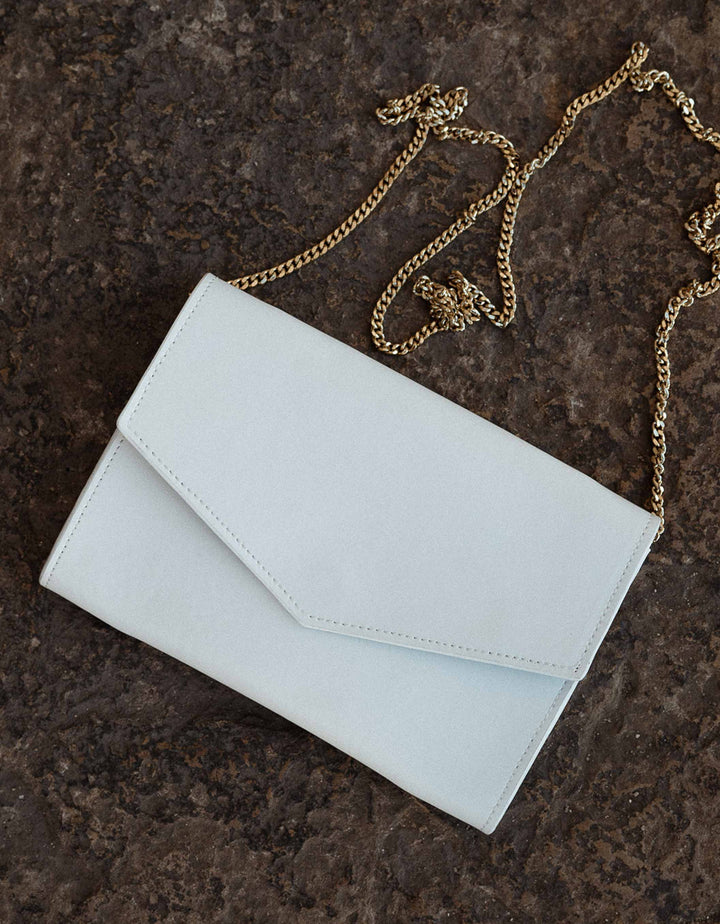 andcompliments_online_shop_brautmode_tulle_skirt_tuellrock_tuell_braut_hochzeit_online_shoppen_mini_clutch_weiss_cremeweiss-gold