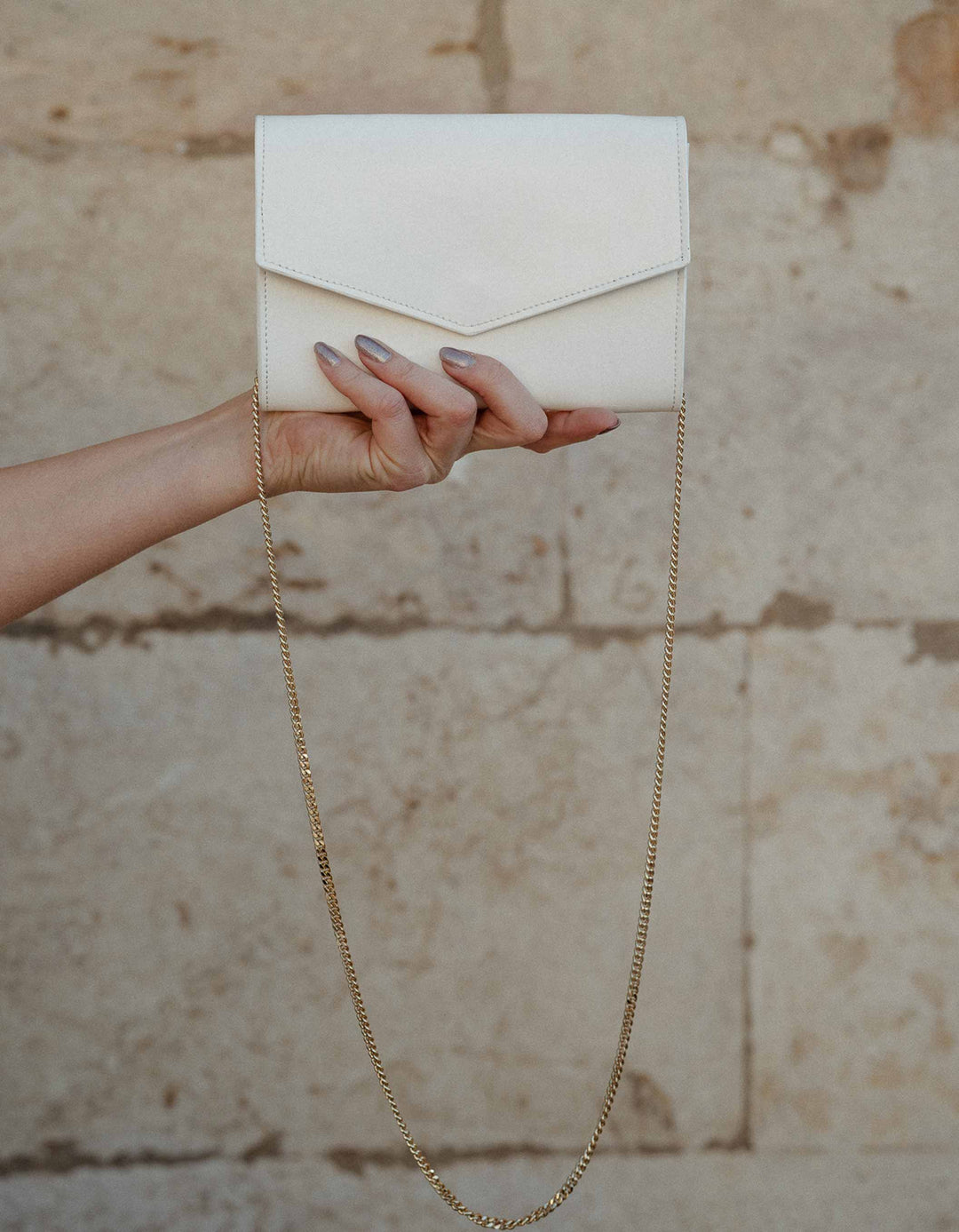 andcompliments_online_shop_brautmode_tulle_skirt_tuellrock_tuell_braut_hochzeit_online_shoppen_mini_clutch_weiss_cremeweiss-gold