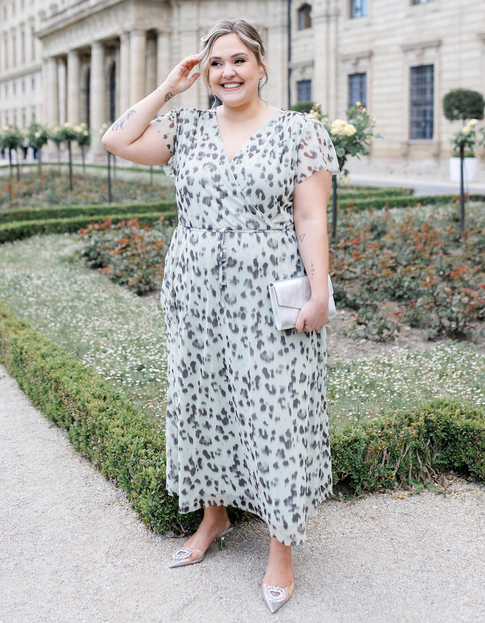 andcompliments_online_shop_brautmode_tulle_skirt_tuellrock_tuell_braut_hochzeit_online_shoppen_kleid_leo_animal_salbei_gruen-3