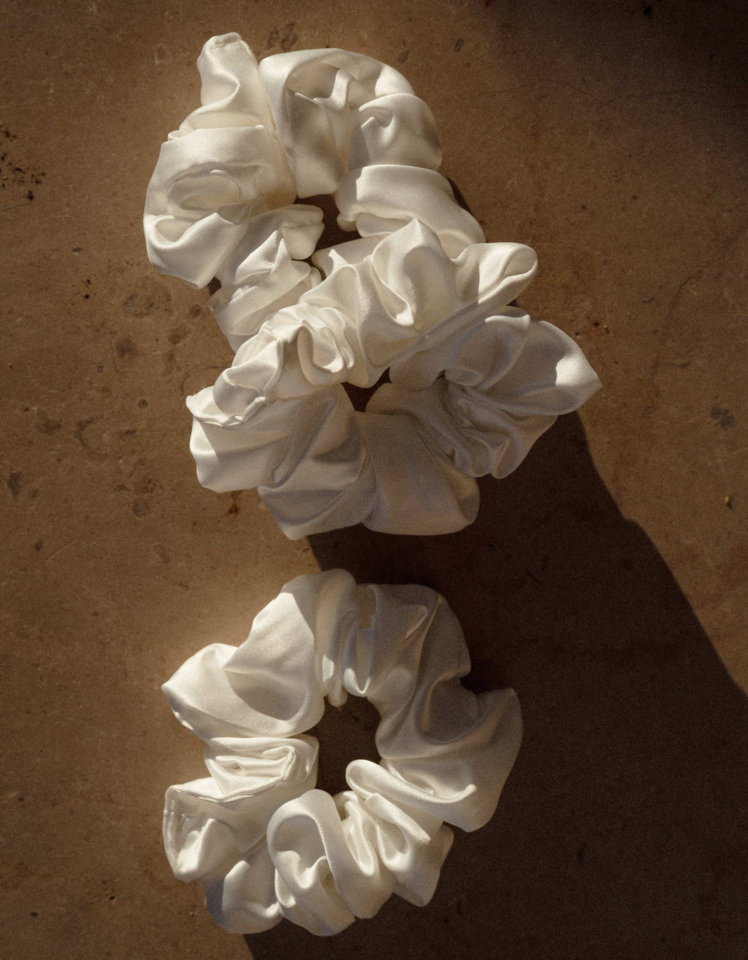 scrunchie-cremeweiss-hochzeit-constant-love