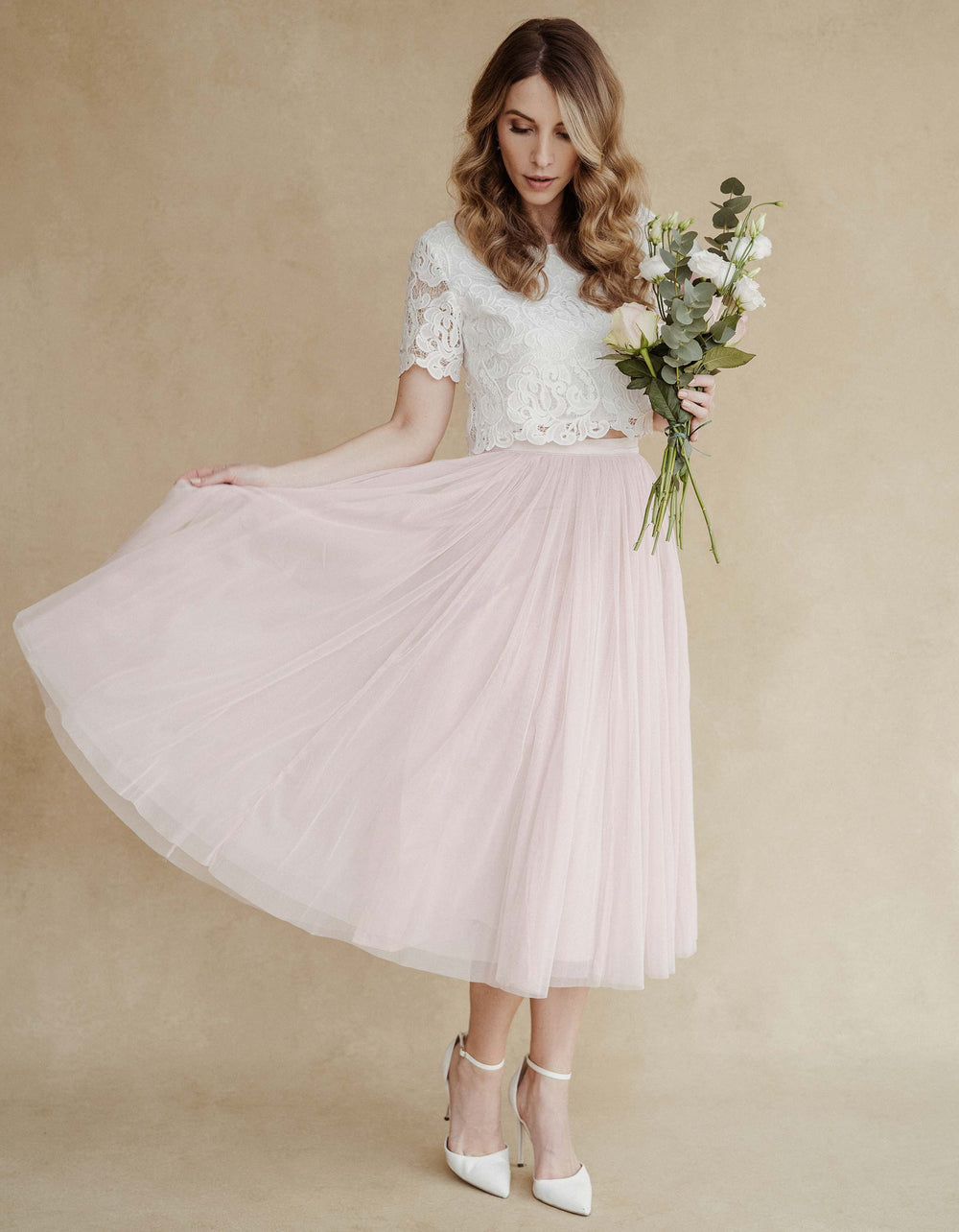 andcompliments_online_shop_brautmode_tulle_skirt_tullrock_tull_braut_hochzeit_online_shoppen_crop_top_croptop_milano_hochzeit_2022_februar_trends_standesamt