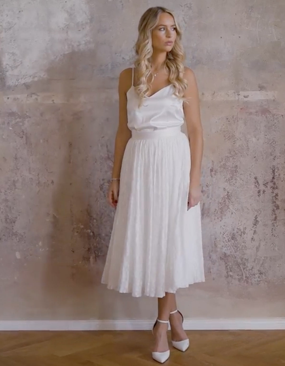 andcompliments_online_shop_brautmode_tulle_skirt_tullrock_tull_braut_hochzeit_online_shoppen_weiss_dot_muster_spitze_midi