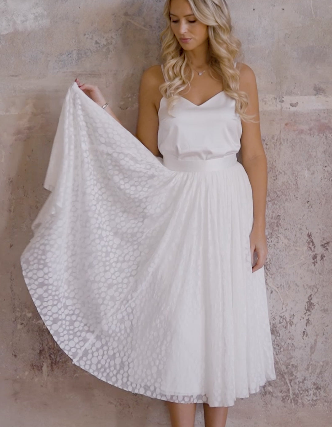 andcompliments_online_shop_brautmode_tulle_skirt_tullrock_tull_braut_hochzeit_online_shoppen_weiss_dot_muster_spitze_midi