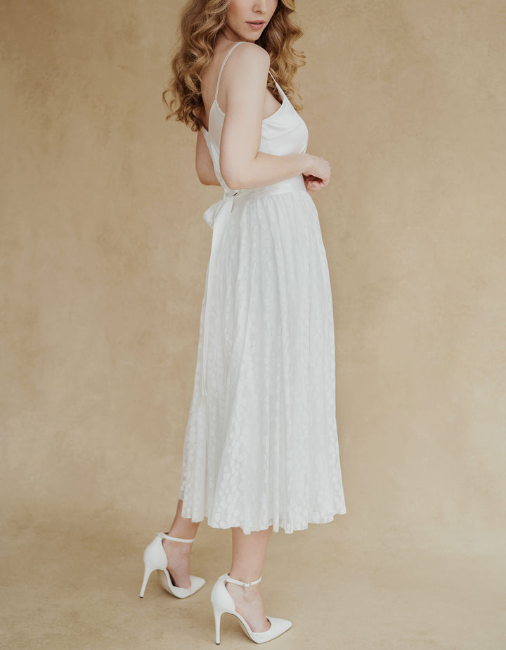 andcompliments_online_shop_brautmode_tulle_skirt_tullrock_tull_braut_hochzeit_online_shoppen_weiss_dot_muster_spitze_midi