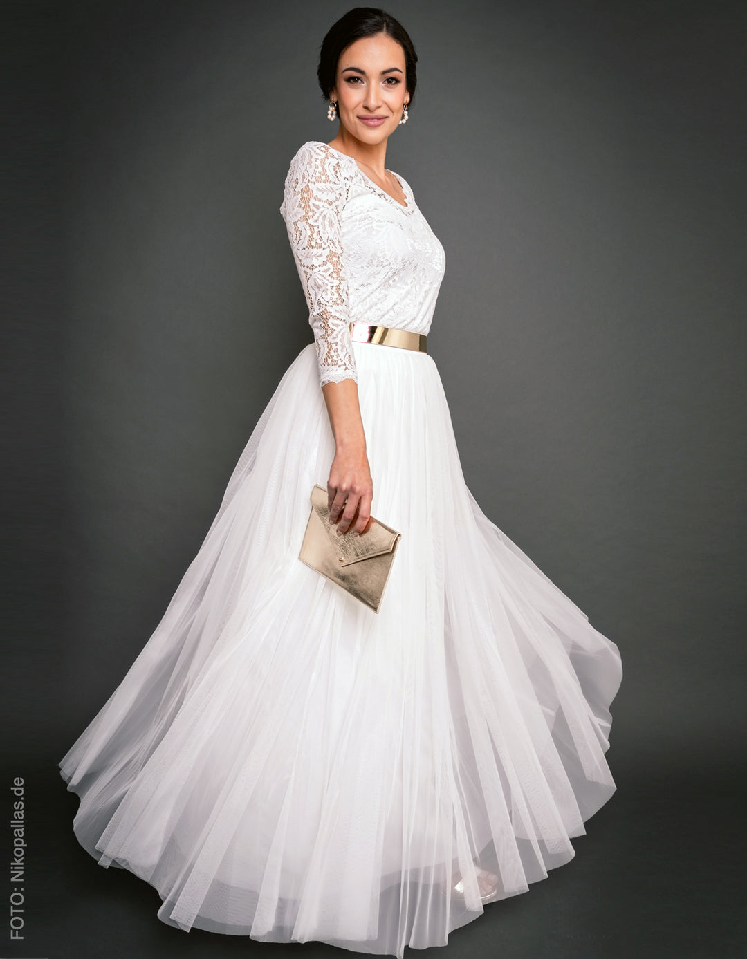 spitzenoberteil_rom_constant_love_wie_kombiniere_ich_einen_tüllrock_outfit_mit_tüllrock_stretch_pullover_standesamt_braut_mode_online_shop