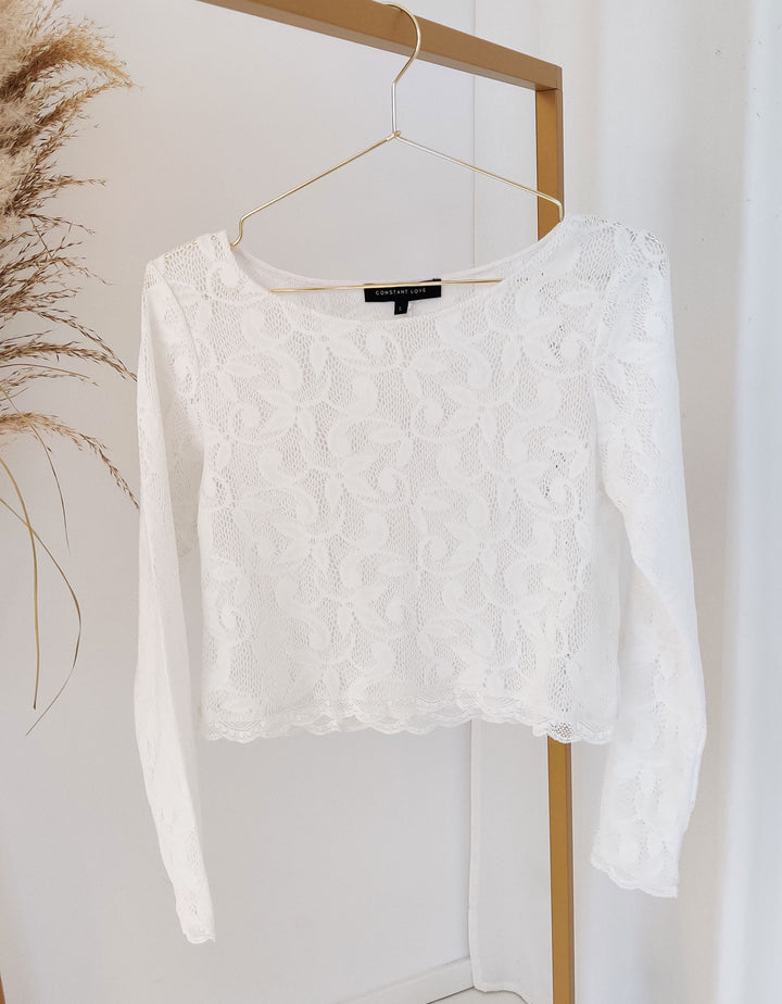 constant_love_online_shop_braut_hochzeit_andcompliments_berlin_team_braut_tullrock_tull_rock_spitze_spitzenoberteil_brautkleid_kleid_langarm_armel_standesamt_boho_spitze_langarm_aermel