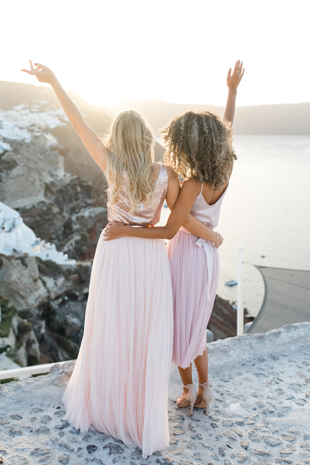 Hochzeitsoutfits zu jeder Jahreszeit