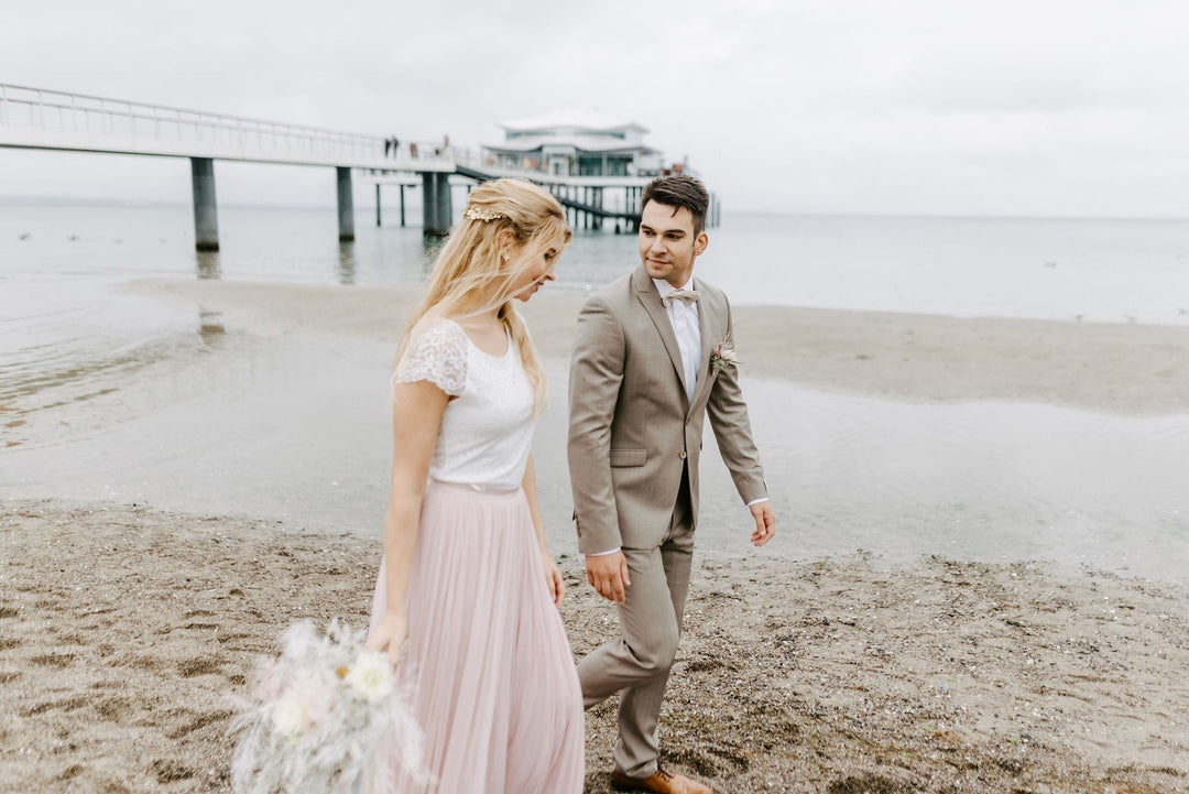 Elopement Wedding: Warum immer mehr Bräute bewusst anders heiraten und welches Outfit perfekt dafür ist