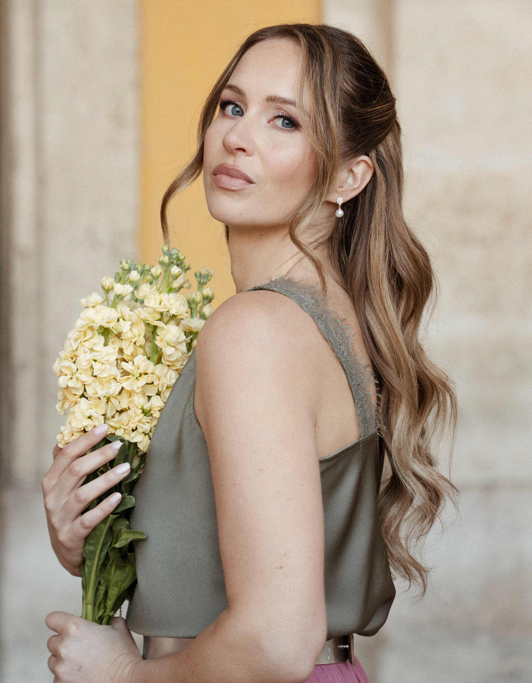 andcompliments_constant_love_online_shop_braut_hochzeit_andcompliments_berlin_camisole_seidentop_standesamt_amiens_olive-5