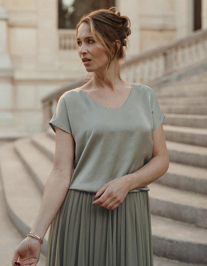 andcompliments_constant_love_online_shop_braut_hochzeit_andcompliments_berlin_camisole_seidentop_standesamt_cremeweiss_top_rimini_gruen-1