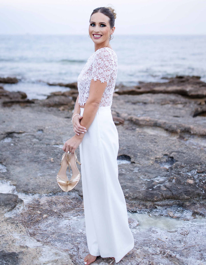 andcompliments_online_shop_brautmode_paillettenrock_skirt_sequins-skirt_braut_hochzeit_online_shoppen_sophie-brand_nude_soft_powder_gold_weihnachten_outfit_overall_hose_jumpsuit_weiss