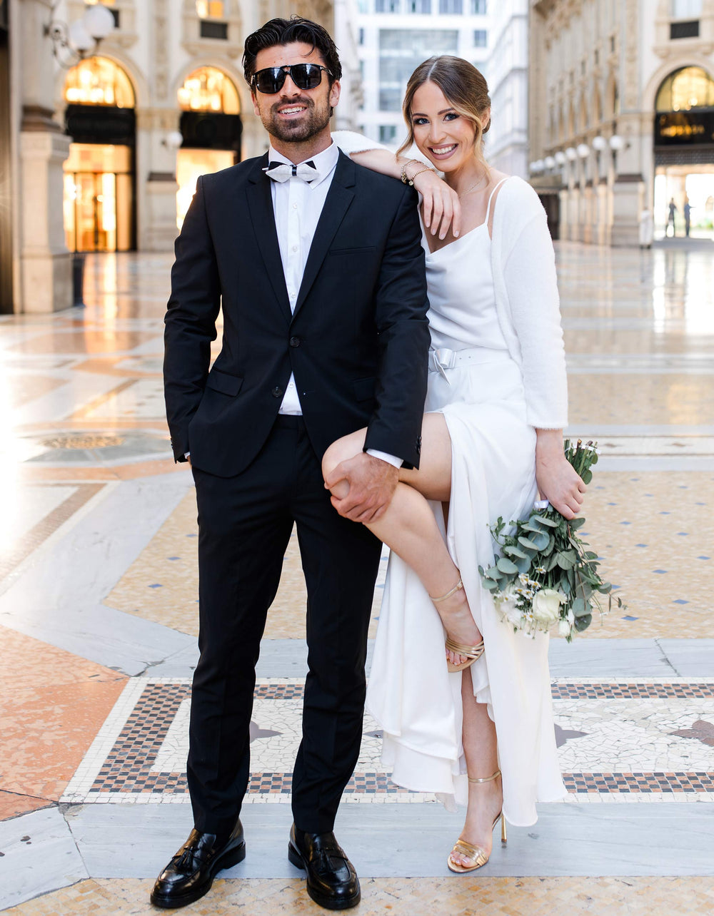andcompliments_online_shop_brautmode_paillettenrock_skirt_sequins-skirt_braut_hochzeit_online_shoppen_sophie-brand_nude_soft_powder_gold_weihnachten_outfit_crepes_chiffon_satin_lang_mit Schlitz