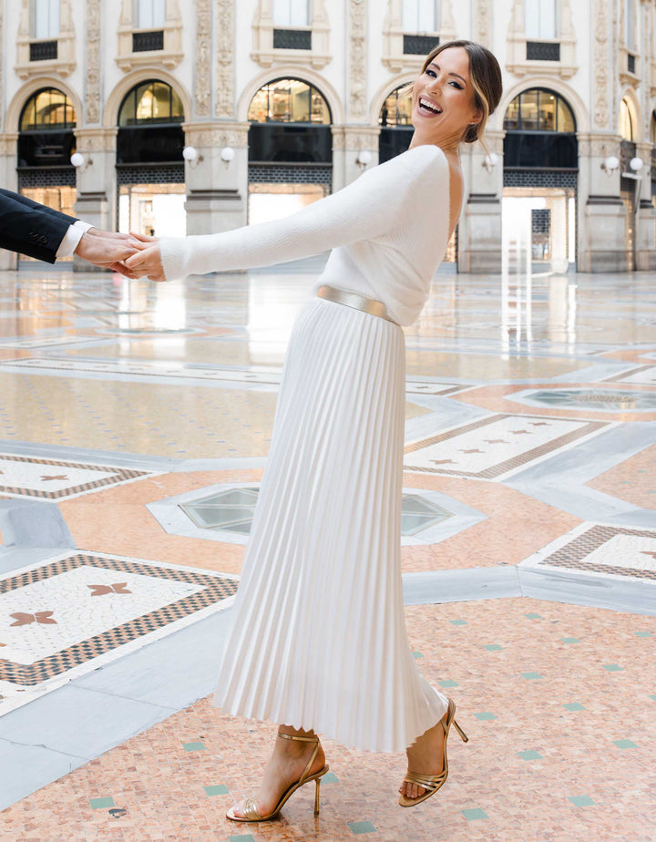 andcompliments_online_shop_brautmode_paillettenrock_skirt_sequins-skirt_braut_hochzeit_online_shoppen_sophie-brand_outfit_crepes_chiffon_satin_midi_plissee_falten_weiss