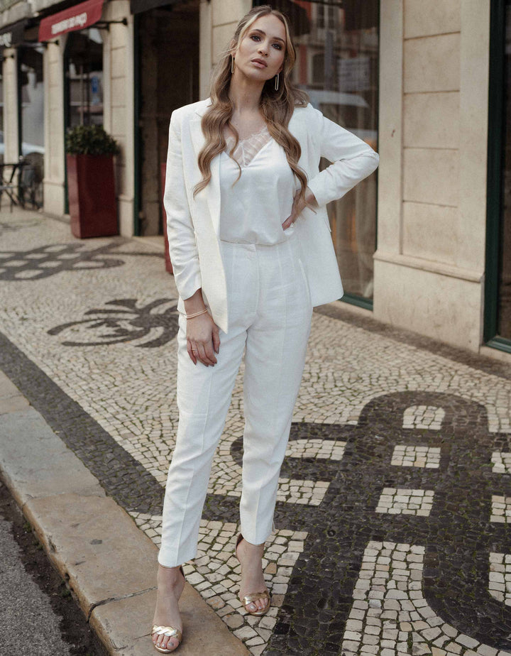 andcompliments_online_shop_brautmode_paillettenrock_skirt_sequins-skirt_braut_hochzeit_online_shoppen_sophie-brand_overall_hose_jumpsuit_anzug_braut_blazer_hose_weiss-6