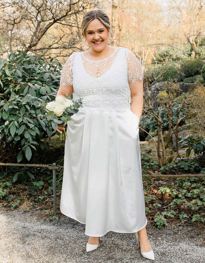 andcompliments_online_shop_brautmode_tulle_skirt_tuellrock_tuell_braut_hochzeit_online_shoppen_brautkleid_44_46_48_50_52_XXL_3XL_4XL_Antibes-Oberteil-1