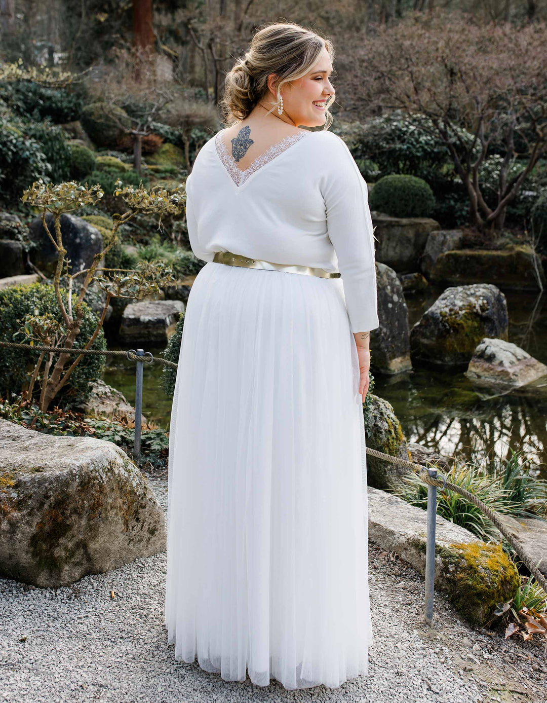 andcompliments_online_shop_brautmode_tulle_skirt_tuellrock_tuell_braut_hochzeit_online_shoppen_brautkleid_44_46_48_50_52_XXL_3XL_4XL_Millau_Pullover_mit_Spitze-1