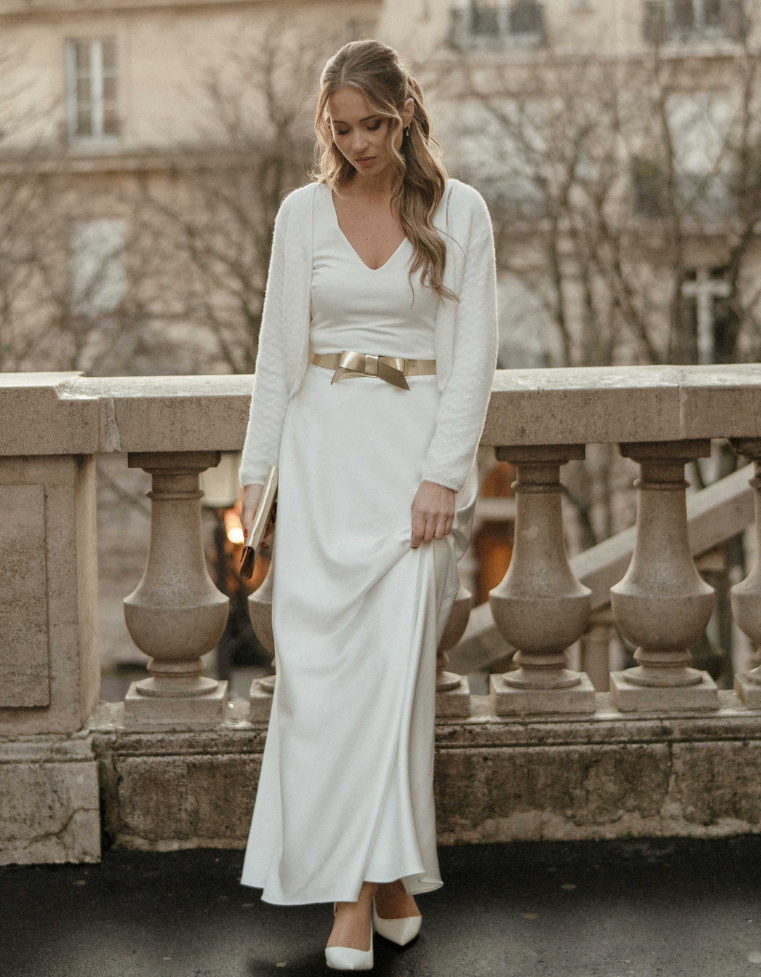 andcompliments_online_shop_brautmode_tulle_skirt_tuellrock_tuell_braut_hochzeit_online_shoppen_crop_top_langarm_spitze_braut_satinrock_trends_2026_Hochzeit_Standesamt Looks