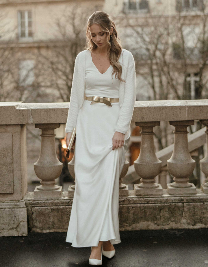 andcompliments_online_shop_brautmode_tulle_skirt_tuellrock_tuell_braut_hochzeit_online_shoppen_crop_top_langarm_spitze_braut_satinrock_trends_2026_Hochzeit_Standesamt Looks