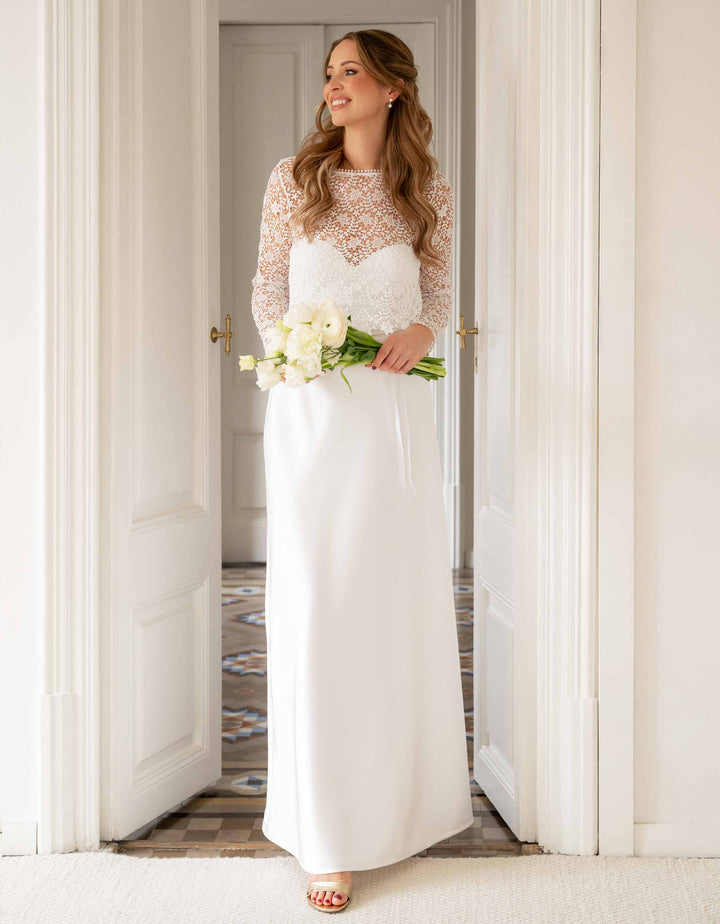 andcompliments_online_shop_brautmode_tulle_skirt_tuellrock_tuell_kein_brautkleid_braut_hochzeit_online_shoppen_crop_top_langarm_spitze_braut_satinrock
