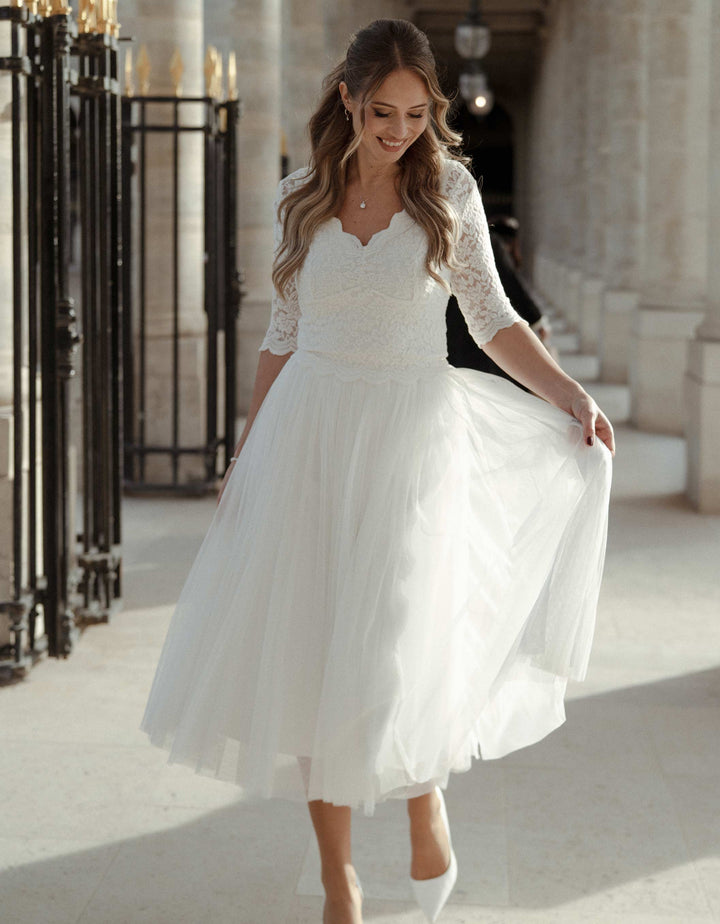 andcompliments_online_shop_brautmode_tulle_skirt_tuellrock_tuell_braut_hochzeit_online_shoppen_crop_top_langarm_spitze_oberteil_braut_alternative_Brautkleid_was zieht man zum Standesamt an_Brautoutfit