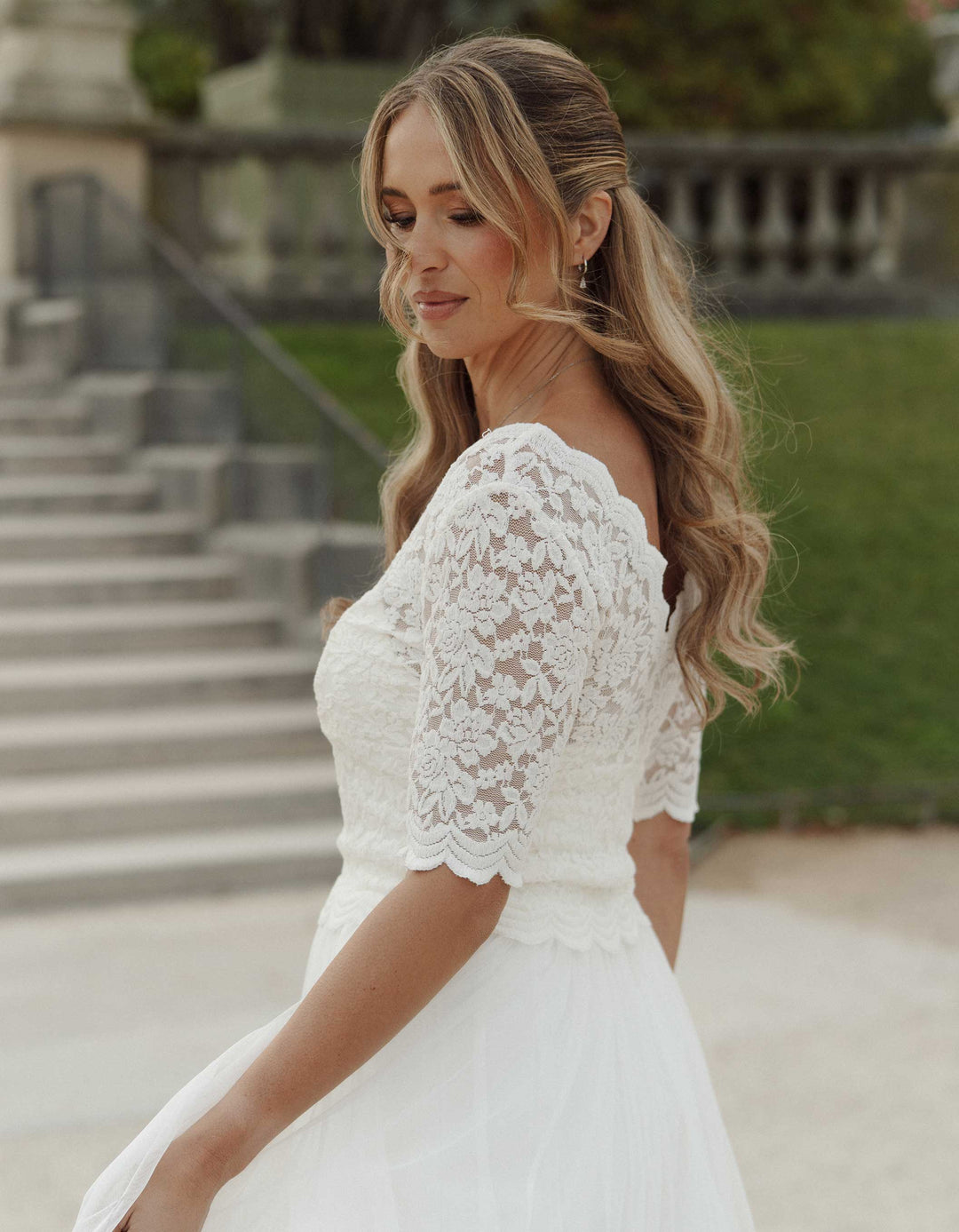 andcompliments_online_shop_brautmode_tulle_skirt_tuellrock_tuell_braut_hochzeit_online_shoppen_crop_top_langarm_spitze_oberteil_braut-10