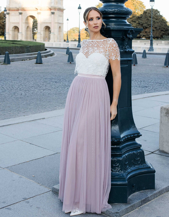 andcompliments_online_shop_brautmode_tulle_skirt_tuellrock_tuell_braut_hochzeit_online_shoppen_crop_top_langarm_spitze_oberteil_braut_halbarm_1