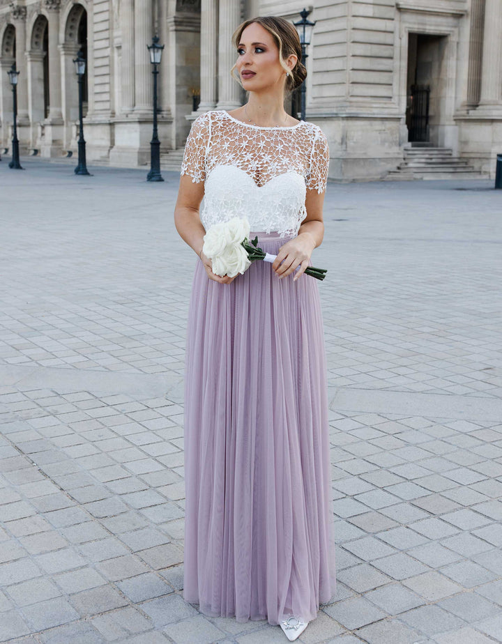 andcompliments_online_shop_brautmode_tulle_skirt_tuellrock_tuell_braut_hochzeit_online_shoppen_crop_top_langarm_spitze_oberteil_braut_halbarm_alternative_Brautkleid_Standesamt_Outfit_was ziehe ich zum Standesamt an