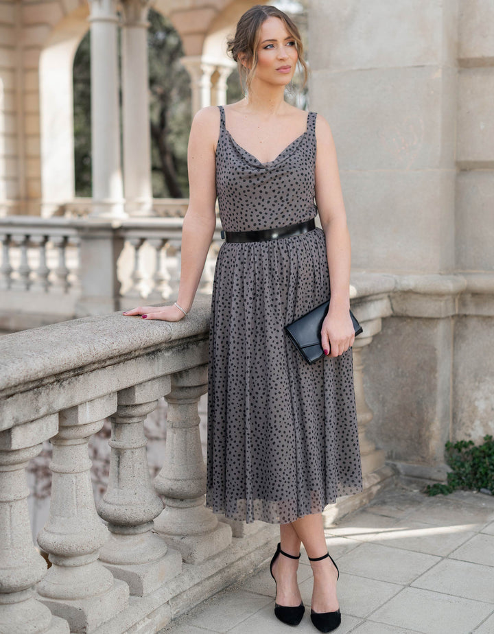 andcompliments_online_shop_brautmode_tulle_skirt_tuellrock_tuell_braut_hochzeit_online_shoppen_jan_kulke_alt_nude_soft_powder_midi_taupe_dot