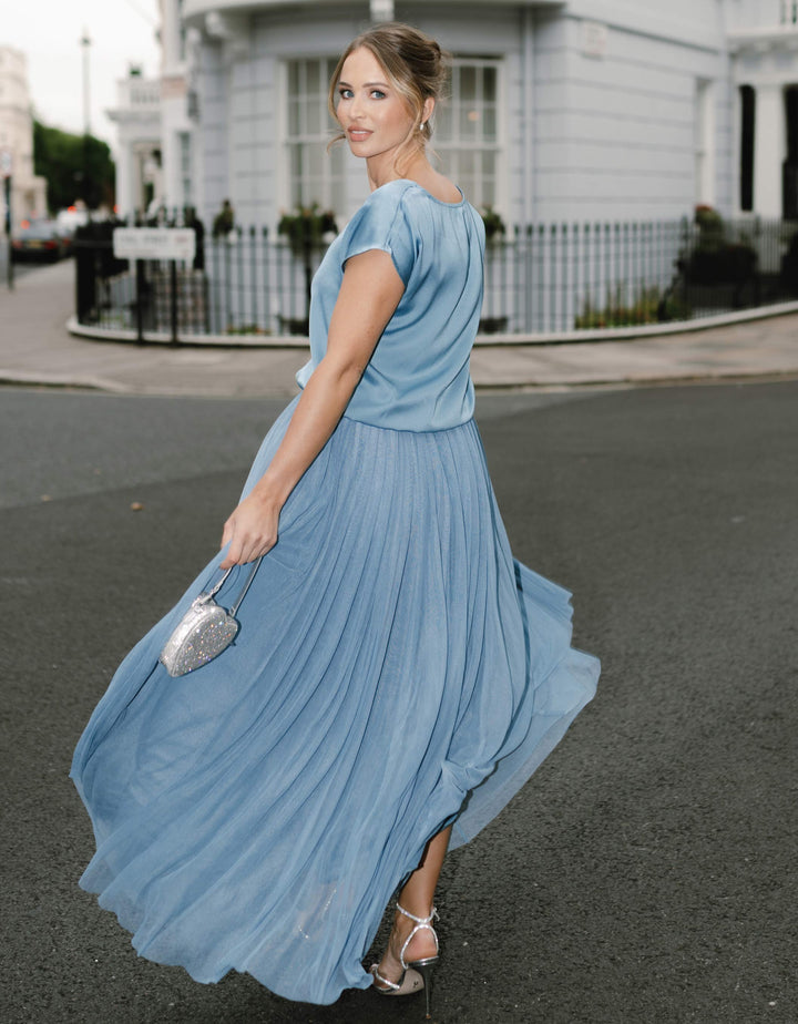 andcompliments_online_shop_brautmode_tulle_skirt_tuellrock_tuell_braut_hochzeit_online_shoppen_midi_oceandusk_lang