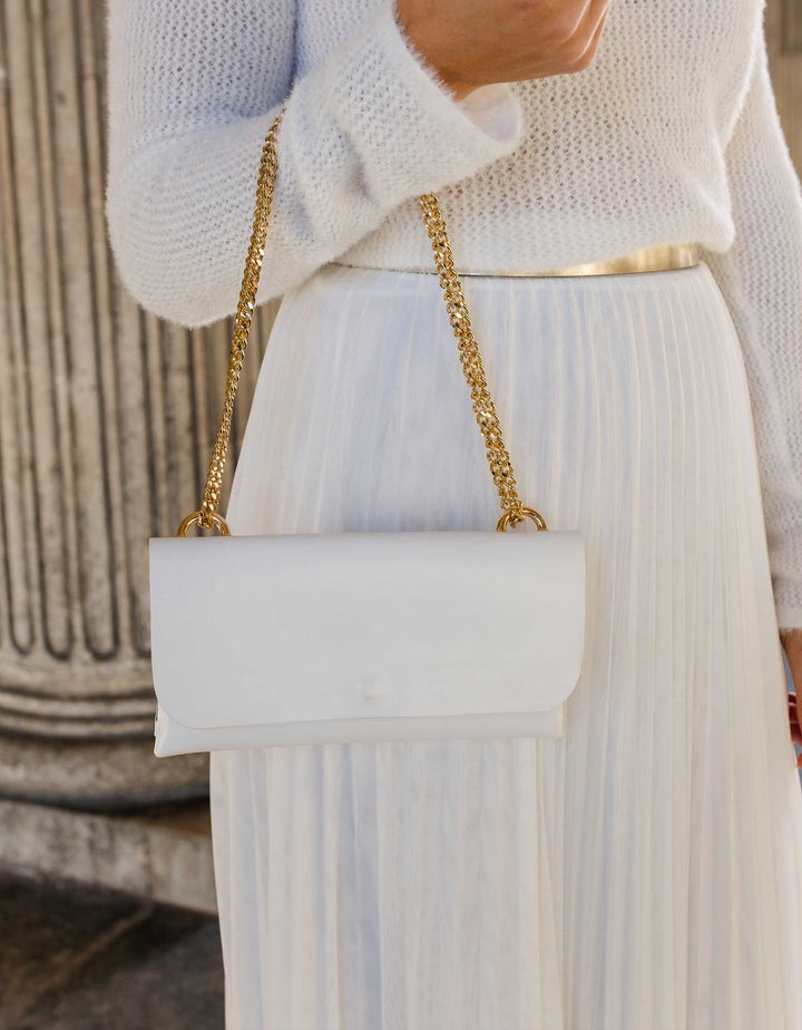 andcompliments_online_shop_brautmode_tulle_skirt_tuellrock_tuell_braut_hochzeit_online_shoppen_mini_clutch_weiss_cremeweiss_variable-ketten_gold-1