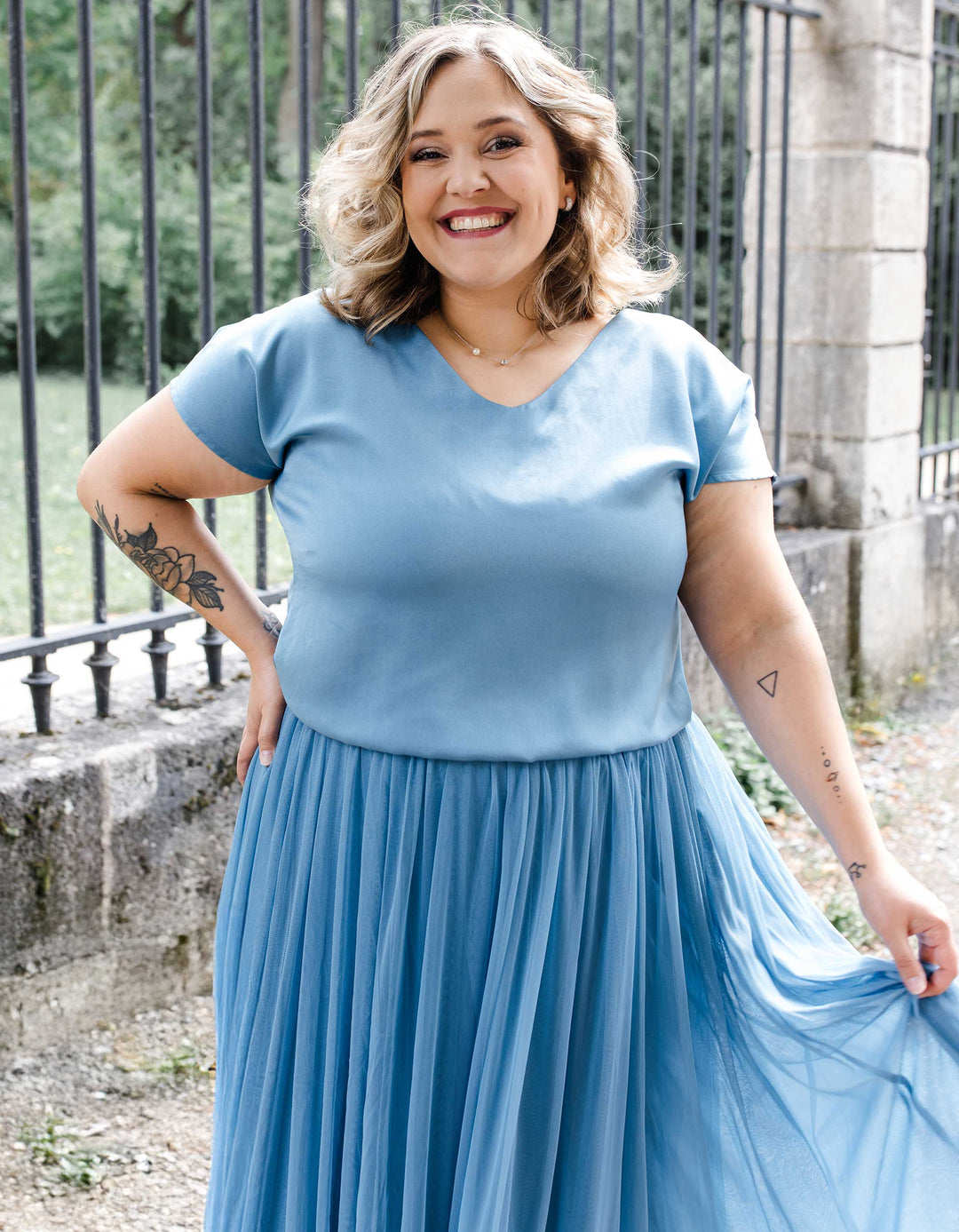 andcompliments_online_shop_brautmode_tulle_skirt_tuellrock_tuell_braut_hochzeit_online_shoppen_satin_oberteil_blau-2