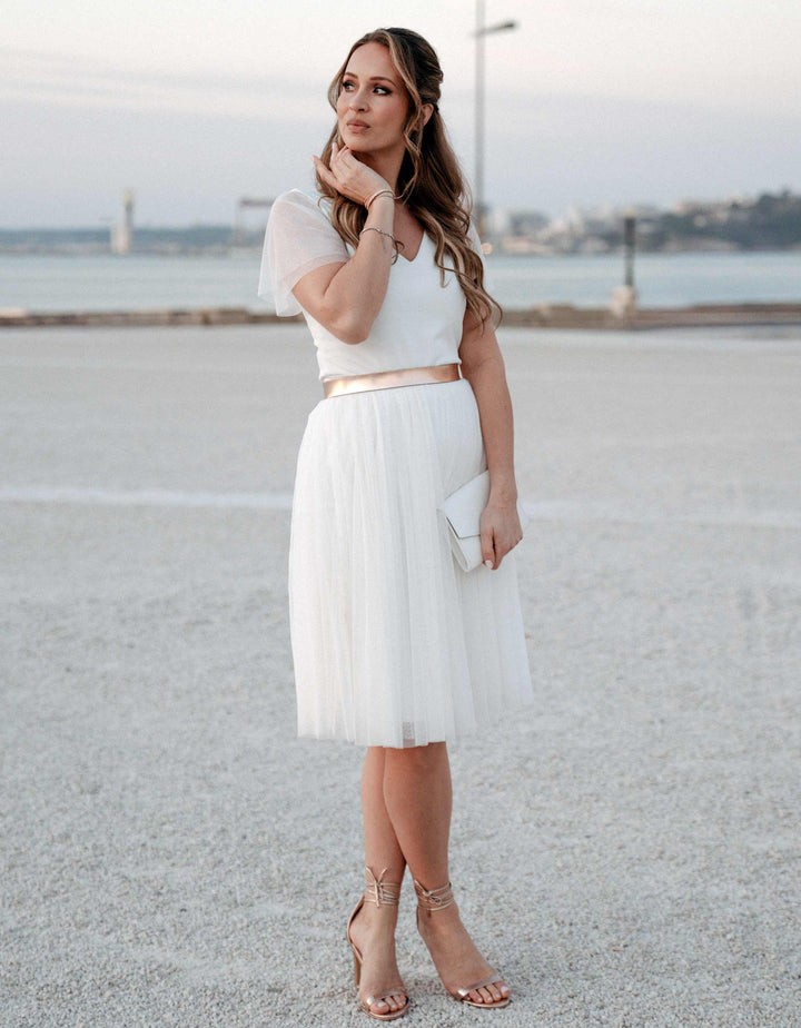 andcompliments_strick_pullover_kuschel_cashmere_wolle_wifey_braut_jga_hochzeit_andcompliments_constant_love_brautmode_online_shop_pullover_rueckenausschnitt_zum_wenden_rueckenfrei