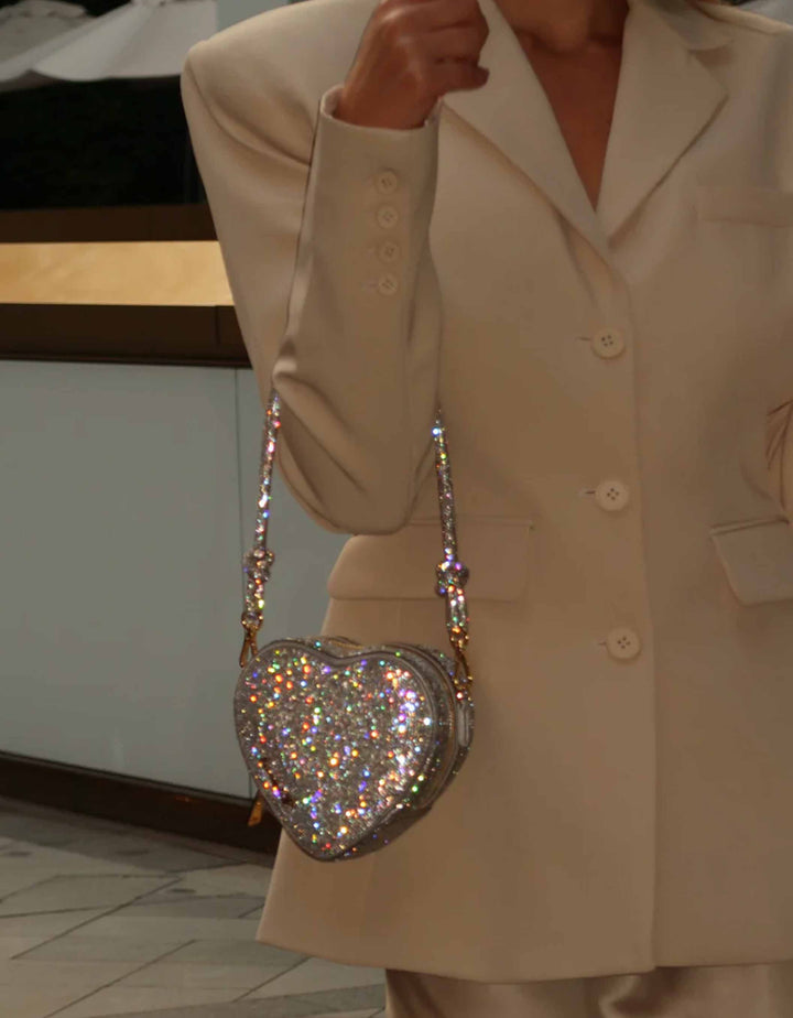 andcompliments_weat_we-eat-avocado_online_shop_accessoires_brautmode_Mini-Heart-crystal_heart_glitzer_pailletten_herz_braut_silber_gold_extra-gurt