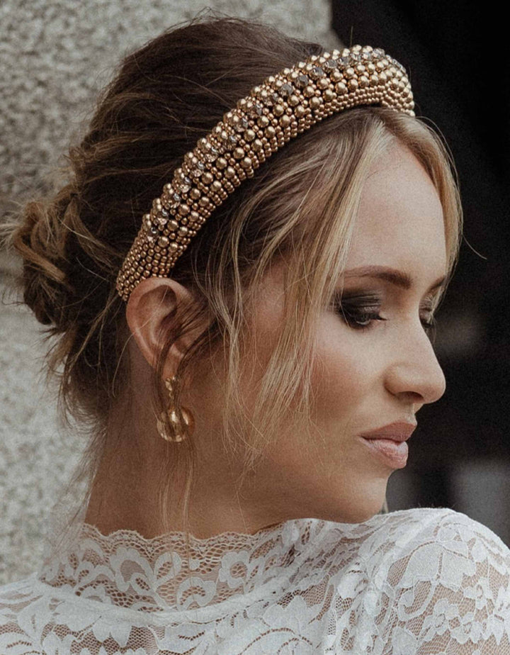andcompliments_weat_we-eat-avocado_online_shop_accessoires_brautmode_braut_perlen_haarreif_haarschmuck_gold_perlen-4