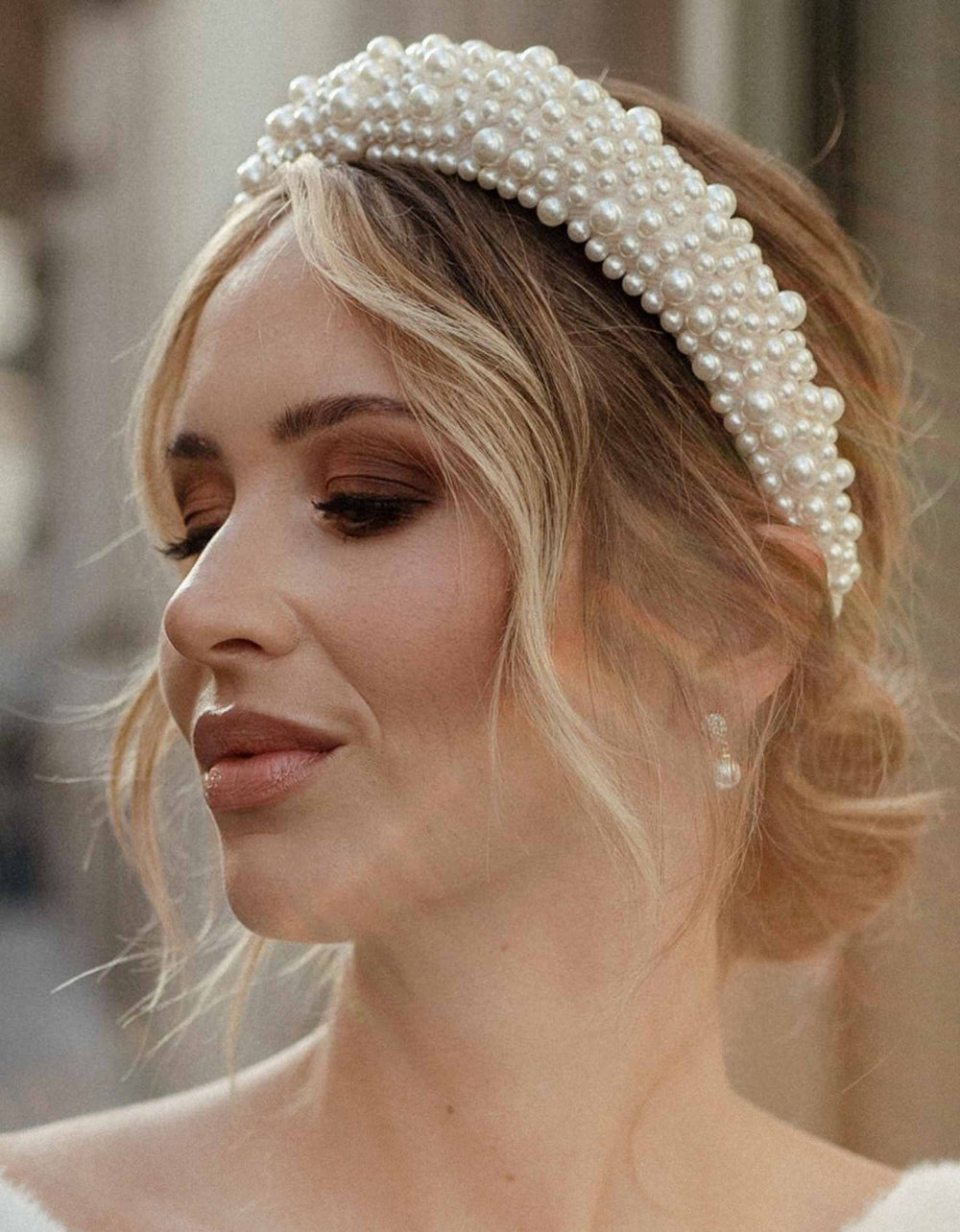 andcompliments_weat_we-eat-avocado_online_shop_accessoires_brautmode_braut_perlen_haarreif_haarschmuck_perlen-weiss-6