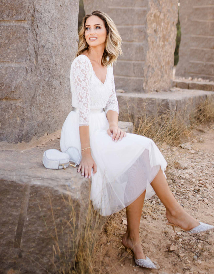 constant_love_online_shop_braut_hochzeit_andcompliments_berlin_team_braut_tuellrock_tuell_rock_spitze_spitzenoberteil_brautkleid_kleid_langarm_aermel_standesamt_boho_spitze_bodyconstant_love_online_shop_braut_hochzeit_andcompliments_berlin_team_braut_tuellrock_tuell_rock_spitze_spitzenoberteil_brautkleid_kleid_langarm_aermel_standesamt_boho_spitze_body