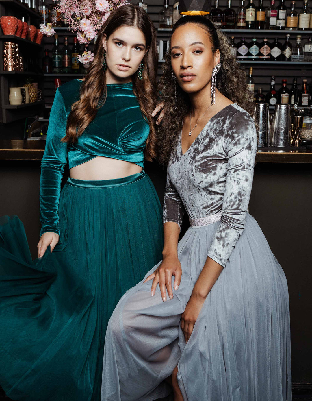 constant_love_online_shop_braut_hochzeit_andcompliments_berlin_team_braut_tuellrock_tuell_rock_spitze_spitzenoberteil_brautkleid_kleid_langarm_aermel_standesamt_boho_spitze_body_