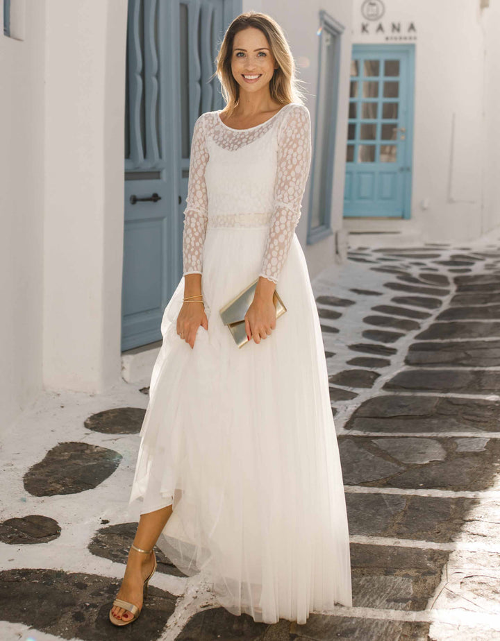 constant_love_online_shop_braut_hochzeit_andcompliments_berlin_team_braut_tullrock_tull_rock_spitze_spitzenoberteil_brautkleid_kleid_langarm_armel_standesamt_boho_spitze_body_dot_punkt