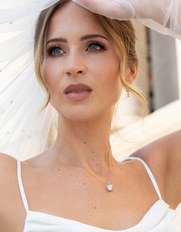 constant_love_tuellrock_hochzeit_gast_standesamt_brautjungfern_weiss_mix_and_match_goldschmuck_set_silber_brautschmuck_brautohrringe_kette_armband_schlicht_perlen_steine_CLS-006-Silber