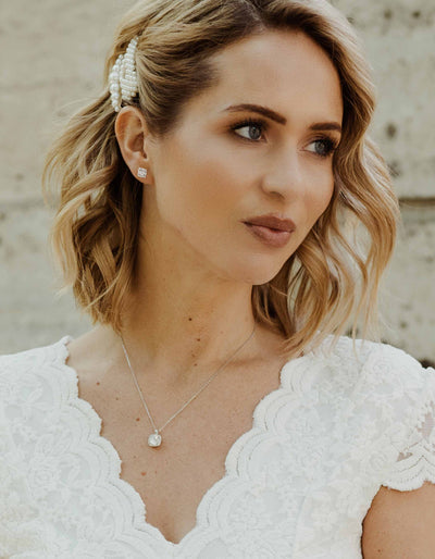 constant_love_tuellrock_hochzeit_gast_standesamt_brautjungfern_weiss_mix_and_match_goldschmuck_set_silber_brautschmuck_brautohrringe_kette_armband_schlicht_perlen_steine