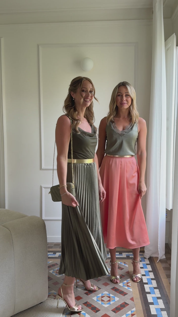 andcompliments_online_shop_brautmode_paillettenrock_skirt_sequins-skirt_braut_hochzeit_online_shoppen_outfit_crepes_chiffon_satin_midi_plissee_falten_olive-2