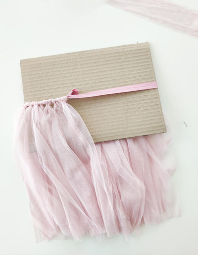      andcompliments_online_shop_brautmode_tulle_skirt_tuellrock_tuell_braut_hochzeit_online_shoppen_diy_set_schleife_schlips_einstecktuch_krawatte_fliege